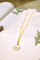 Full Daisy pendant with Golden Chain