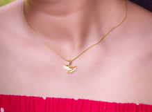 NH870115 18K Gold Titanium Steel Fine Necklace Special-Interest Design Light Pearl Square Plate Butterfly Maple Leaf Pendant Clavicle Chain Simple Necklace - Maple Leaf Style